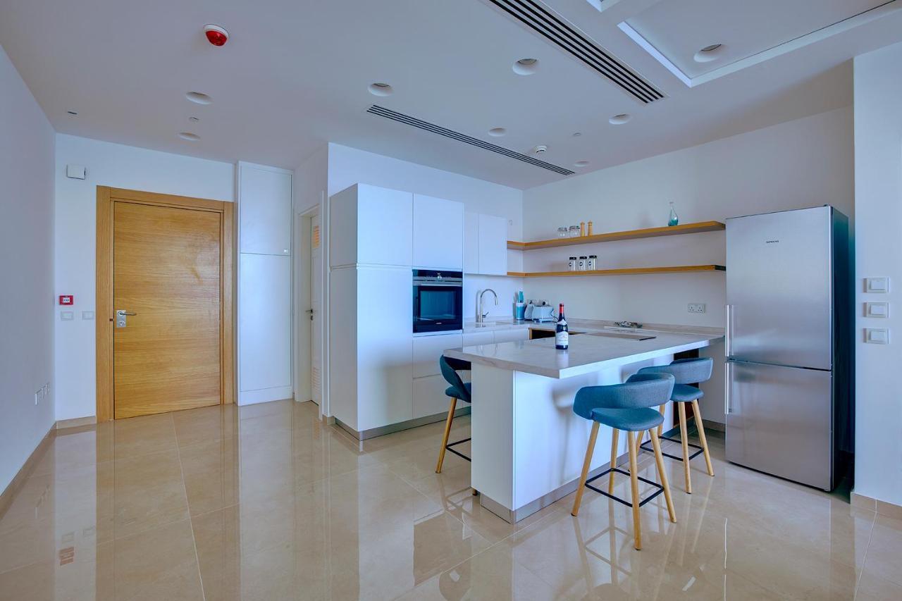 סליאמה Luxurious Apt With Ocean Views And Pool In Tigne Point מראה חיצוני תמונה