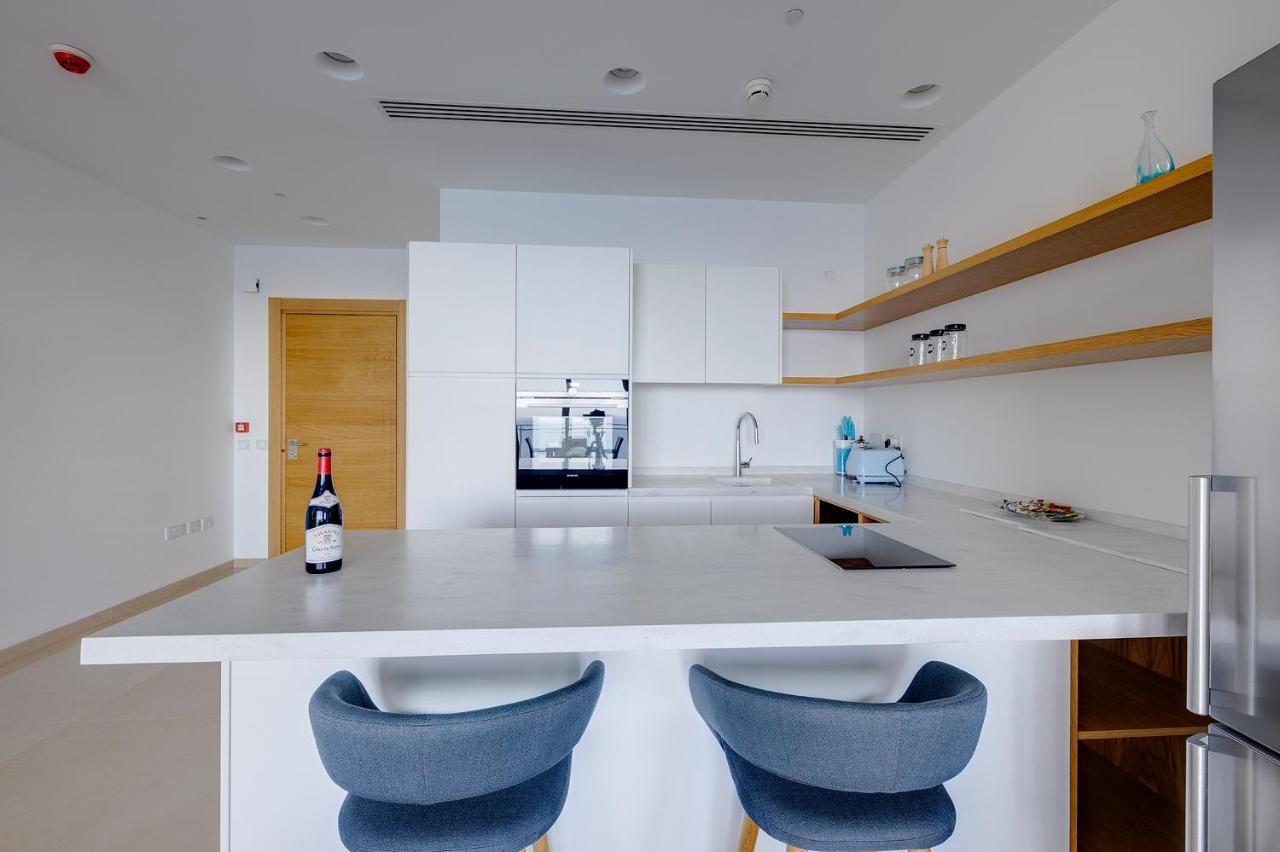 סליאמה Luxurious Apt With Ocean Views And Pool In Tigne Point מראה חיצוני תמונה